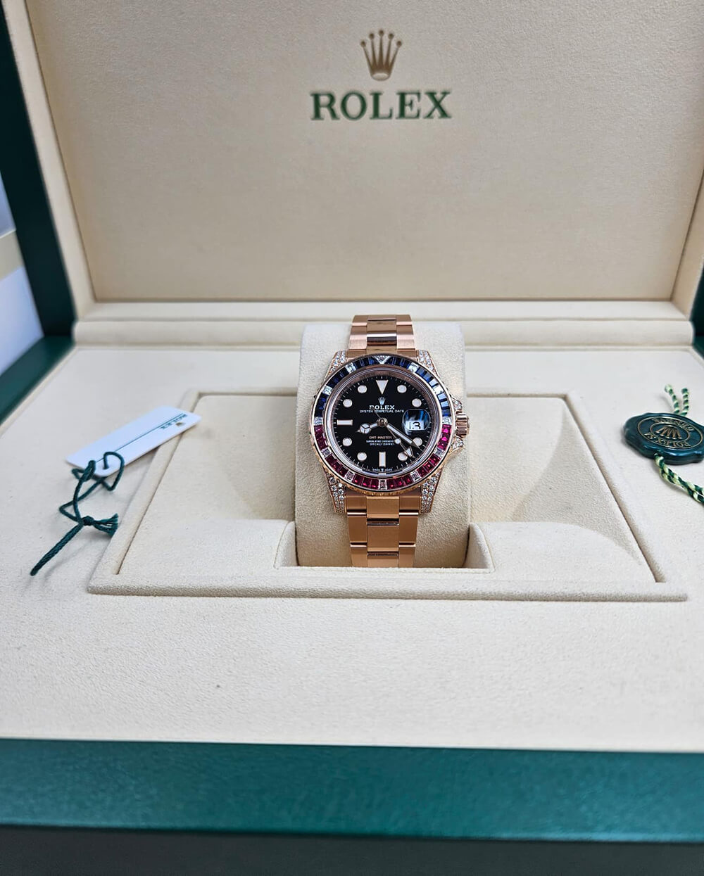 rolex Часовник с изискан дизайн